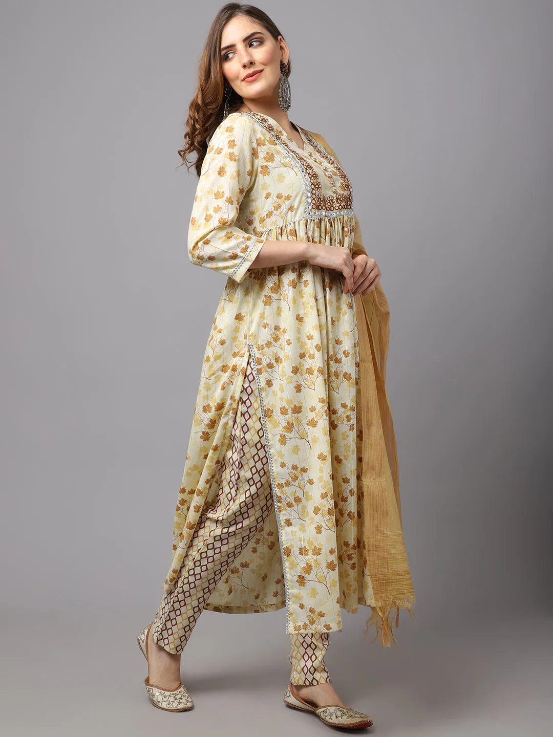 Women Brown Maple Leaf Kurta Set With Patra Embroidery