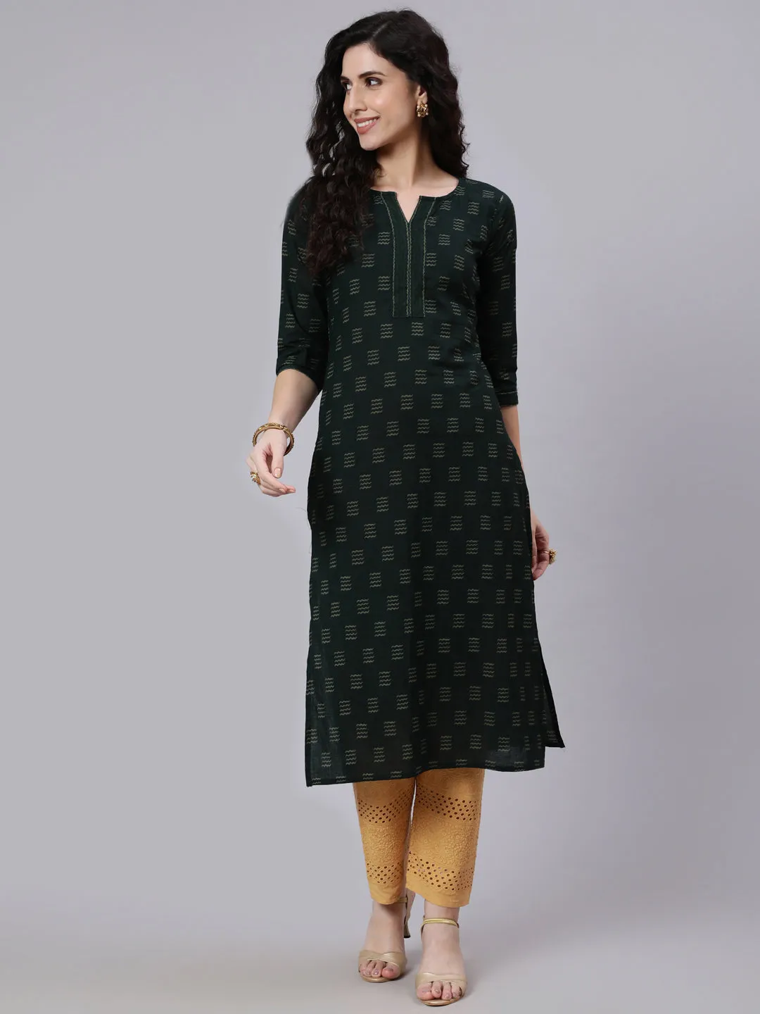 Women Green Ikat Print With Round Neck Straight Kurta