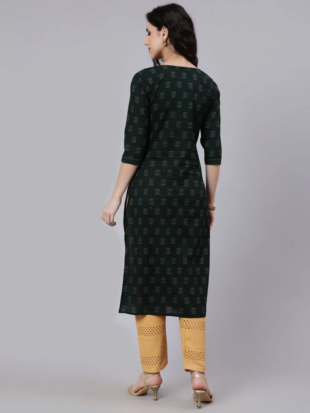 Women Green Ikat Print With Round Neck Straight Kurta